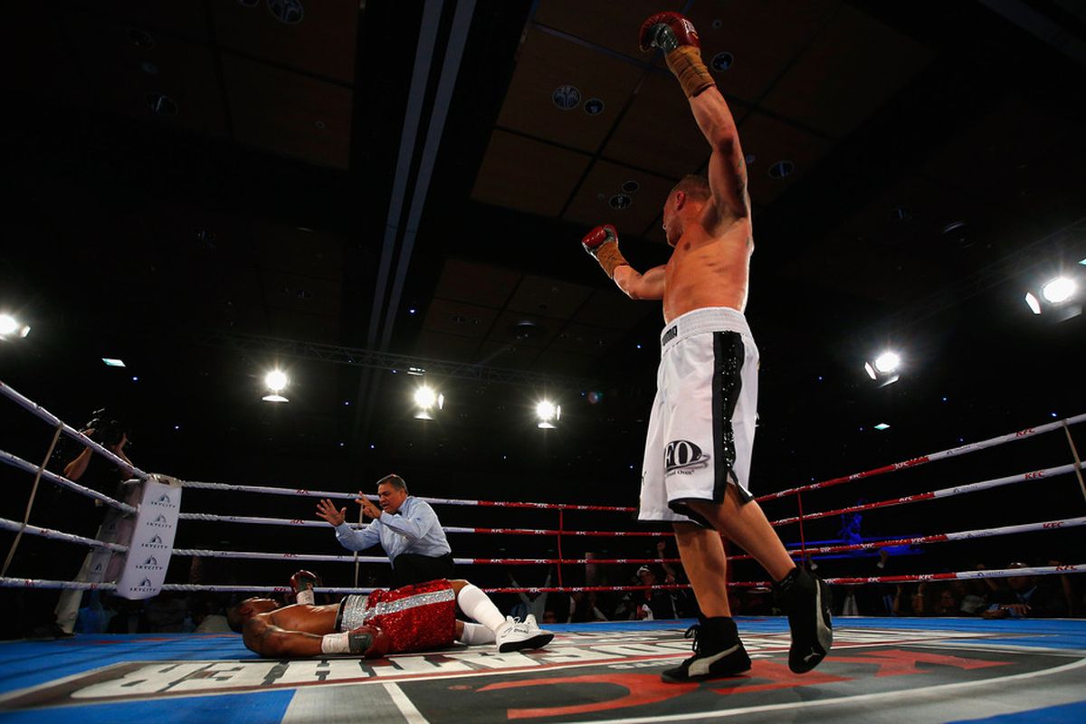 Shane Cameron knocked out Monte Barrett in the fourth round on Thursday in Auckland, New Zealand. (Photo by Sandra Mu/Getty Images)