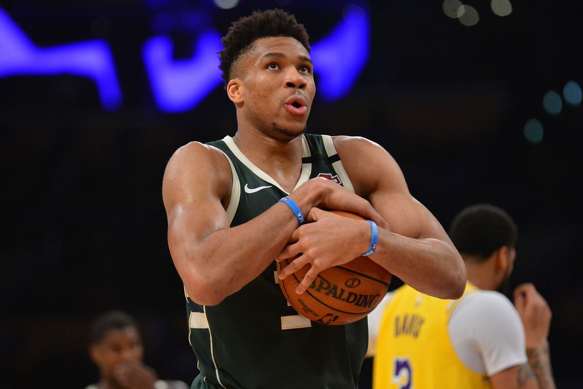 Milwaukee Bucks forward Giannis Antetokounmpo reacts against the Los Angeles Lakers during the second half at Staples Center.&nbsp;