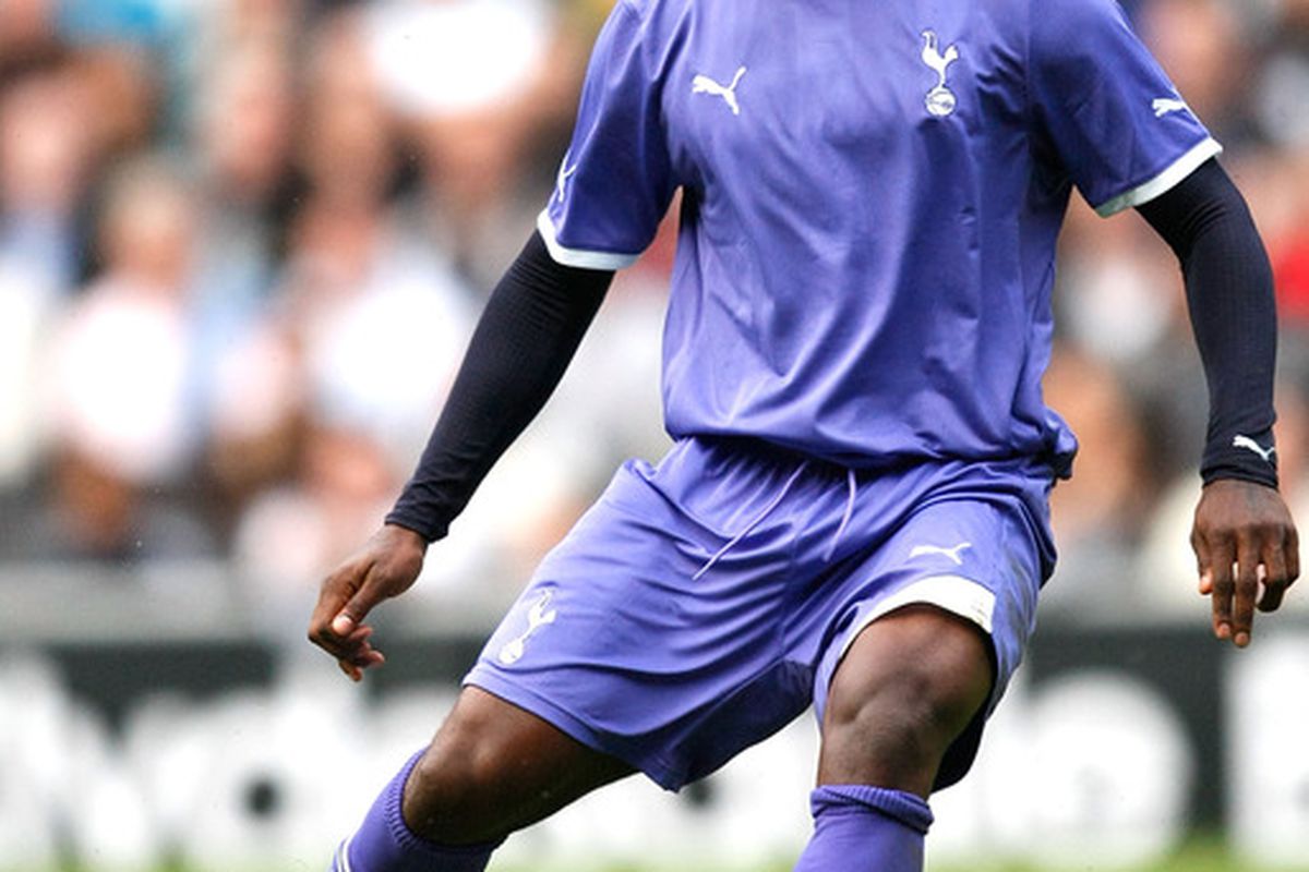 MILTON KEYNES, ENGLAND - JULY 26: Jermain Defoe of Tottenham Hotspur in action during the Pre Season Friendly match between Mk Dons and Tottenham Hotspur at Stadium MK on July 26, 2011 in Milton Keynes, England. (Photo by Tom Dulat/Getty Images)