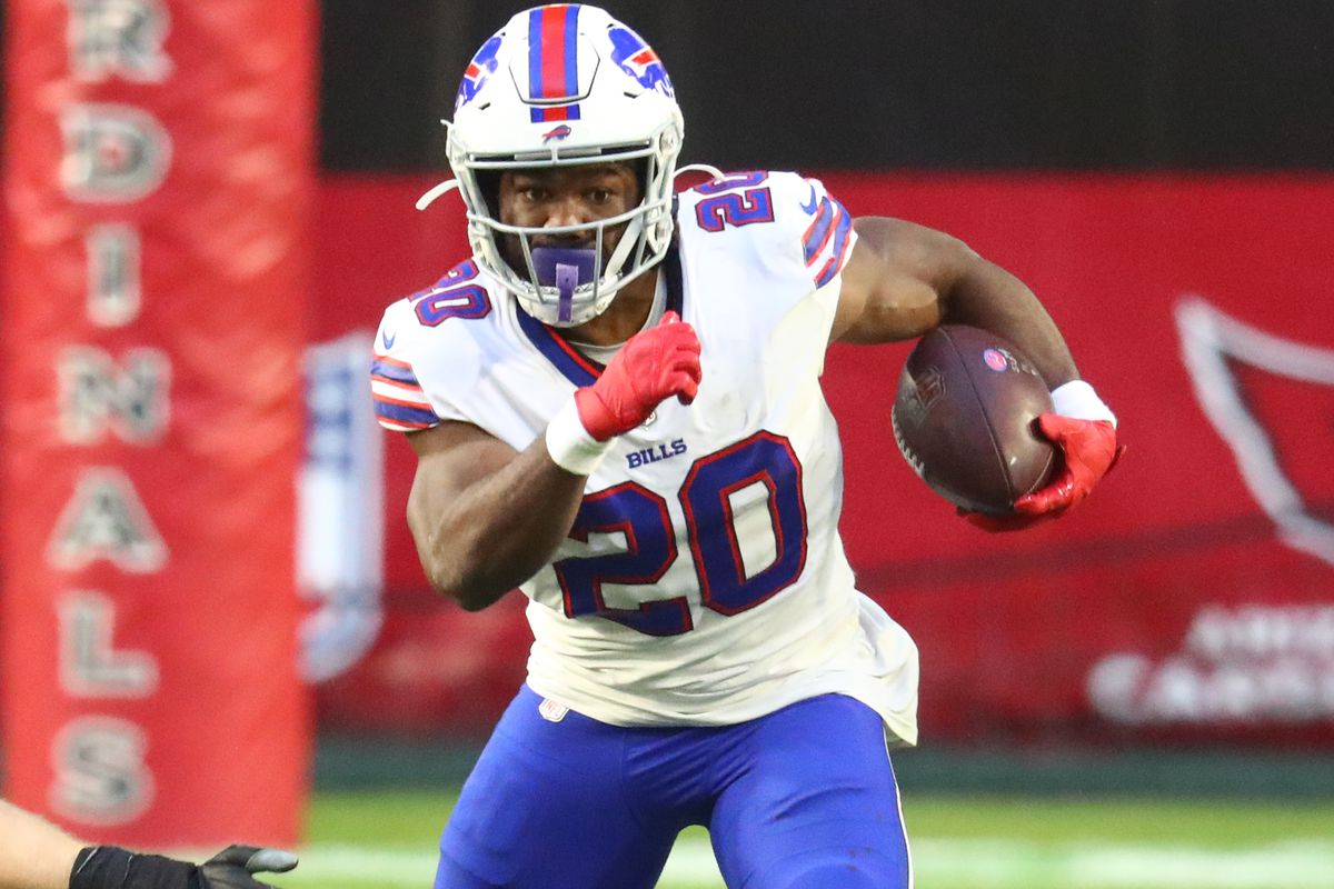 Devin Singletary, Zack Moss Fantasy football start/sit advice: What to do  with the Bills RBs in Week 12 - DraftKings Nation