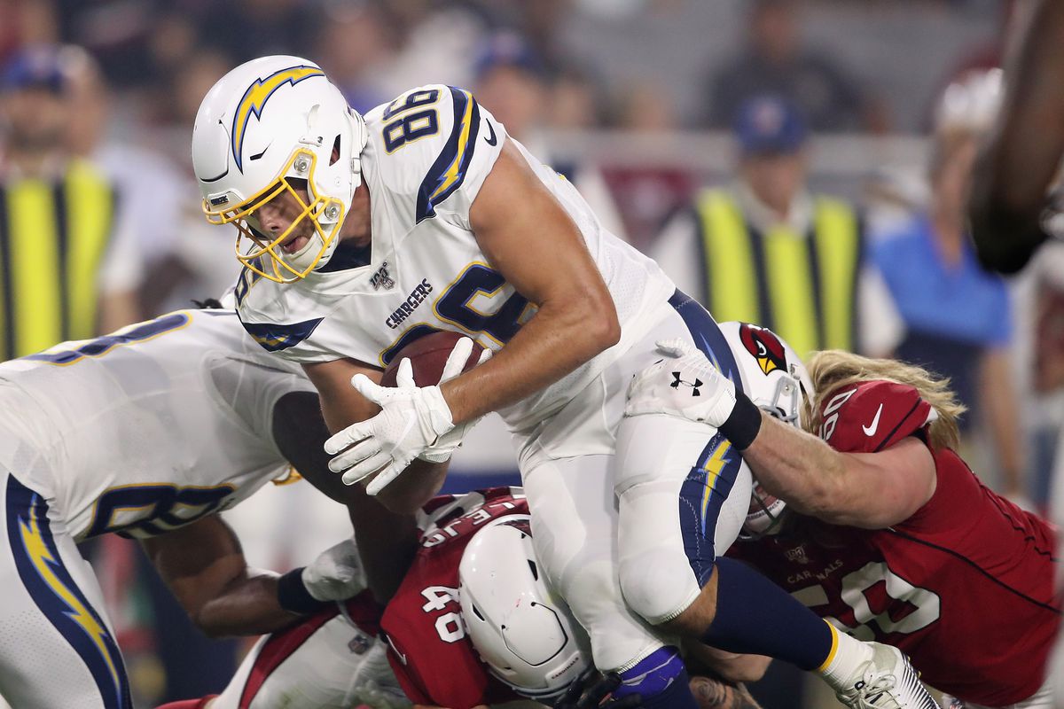 Los Angeles Chargers tight end Hunter Henry runs with the football&nbsp;after a reception during the NFL preseason game at State Farm Stadium on August 08, 2019 in Glendale, Arizona.