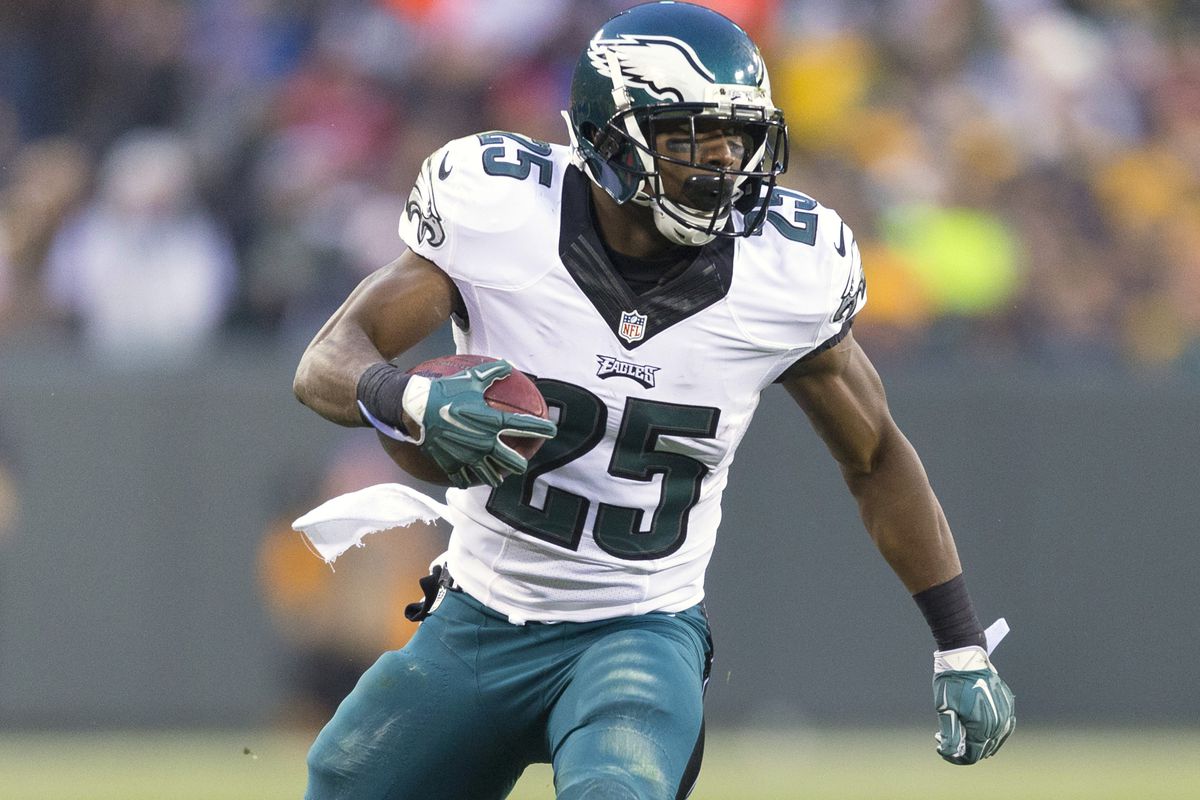 LeSean McCoy is a good FanDuel play on Thanksgiving Day