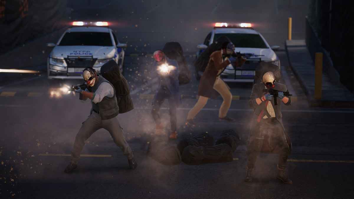 A team of robbers drops their loot bags to ward off police in Payday 3