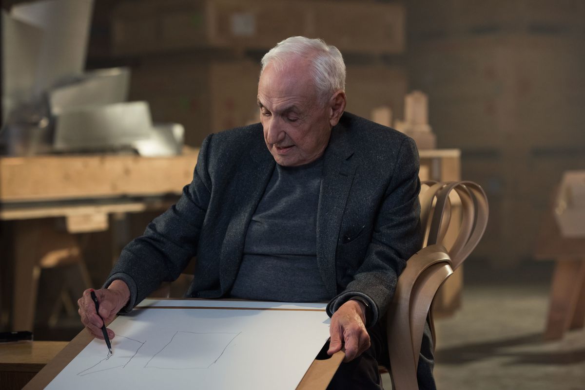 Frank Gehry making a sketch