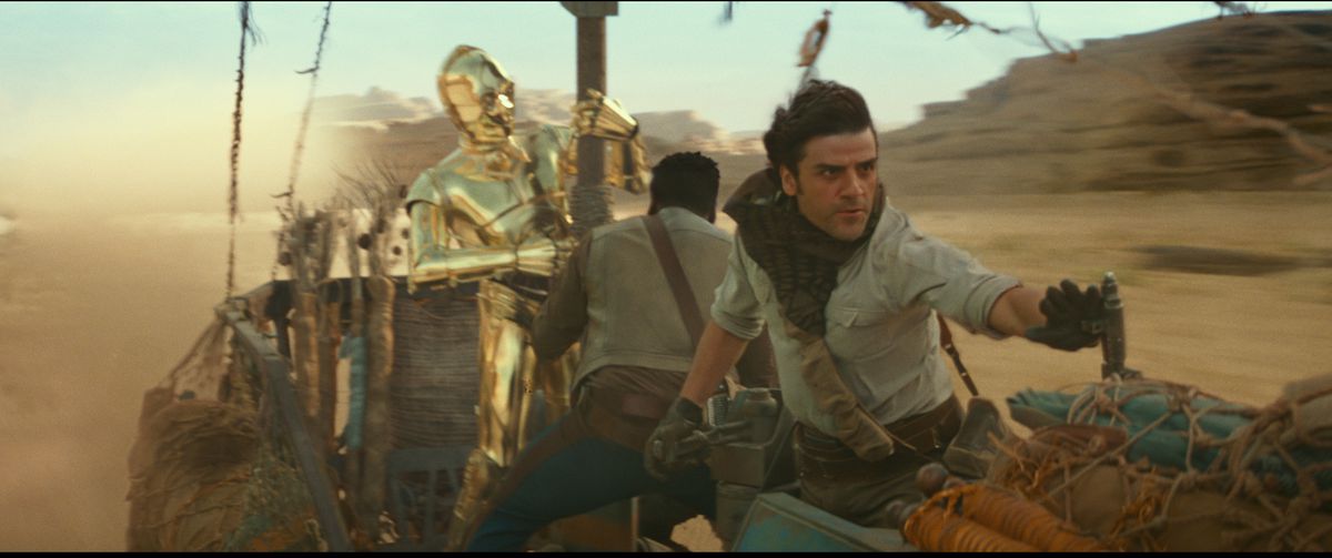 C3PO (Anthony Daniels), Finn (John Boyega) and Poe Dameron (Oscar Isaac) in STAR WARS: EPISODE IX: The Rise of Skywalker