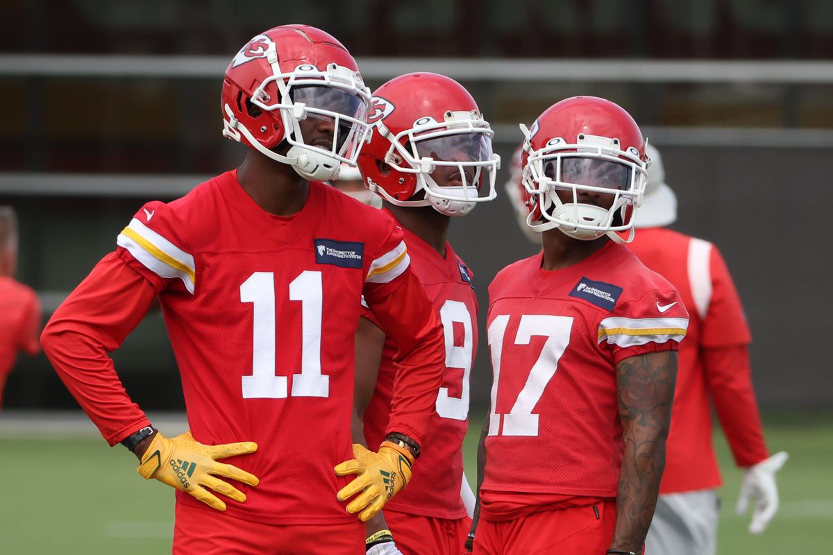 Kansas City Chiefs wide receivers Marquez Valdes-Scantling (11), JuJu Smith-Schuster (9) and Mecole Hardman (17) during minicamp on June 15, 2022 at the Chiefs Training Facility