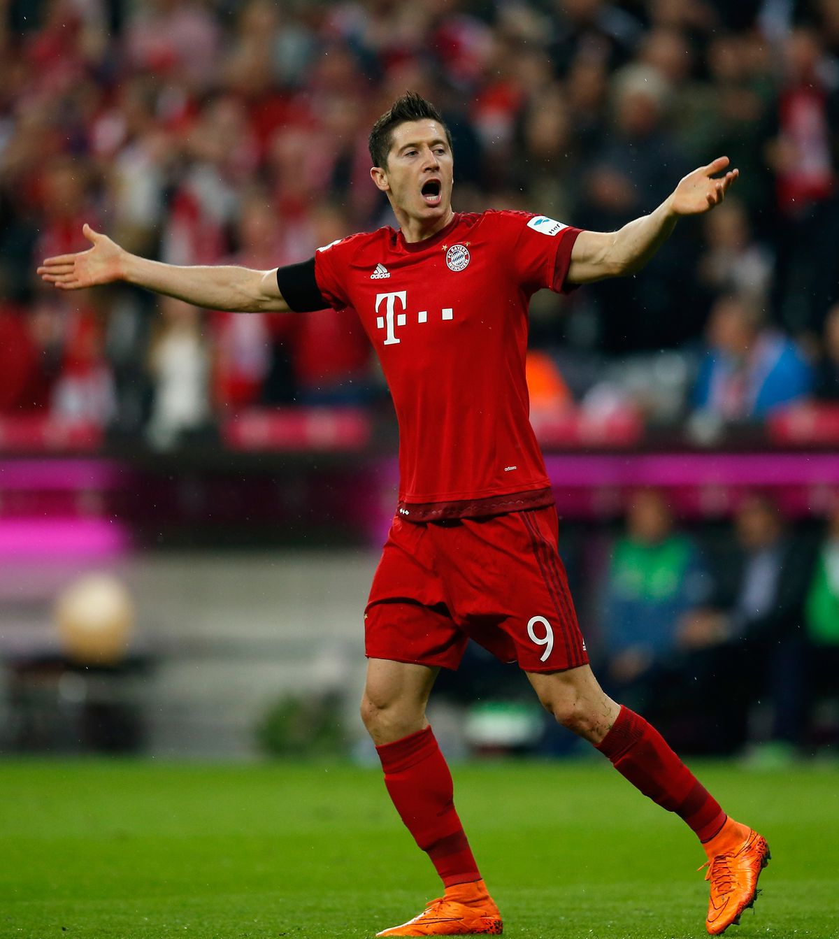 Kit Leak: Bayern Munich's new home kit for 2022/23 - Bavarian