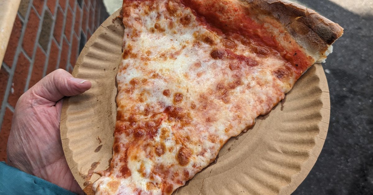 In Queens, the Perfect New York Slice That’s Impossible to Fold