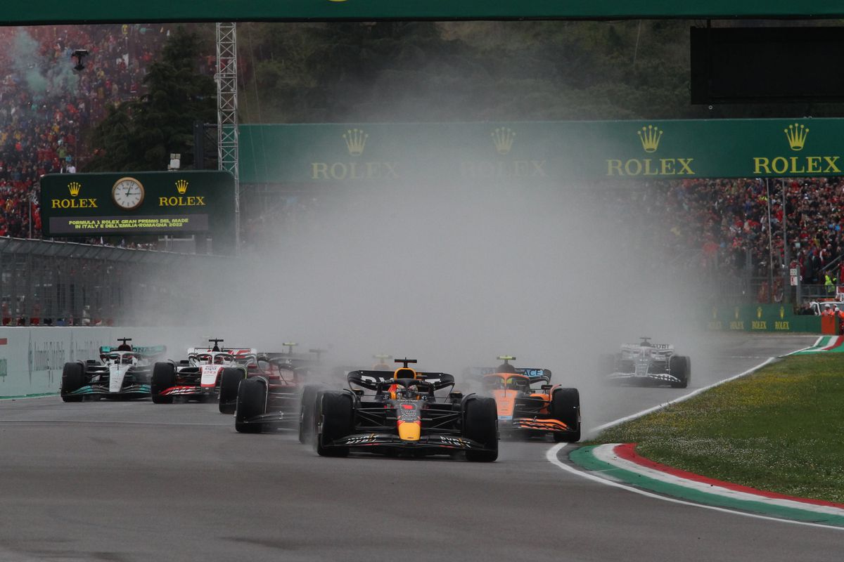 Start of the Grand Prix in the wet, in the lead is Max Verstappen (NDL) Oracle Red Bull Racing RB18 Hondafollowed by Sergio Perez Mendoza (MEX) Oracle Red Bull Racing Charles Leclerc (MCO) Team Scuderia Ferrari, F1-75, Ferrari 065 engine and Lando Norris (GBR) McLaren F1 Team, MCL35M, Mercedes engine during the F1 Grand Prix of Emilia Romagna at Autodromo Enzo e Dino Ferrari on April 24, 2022 in Imola, Italy.