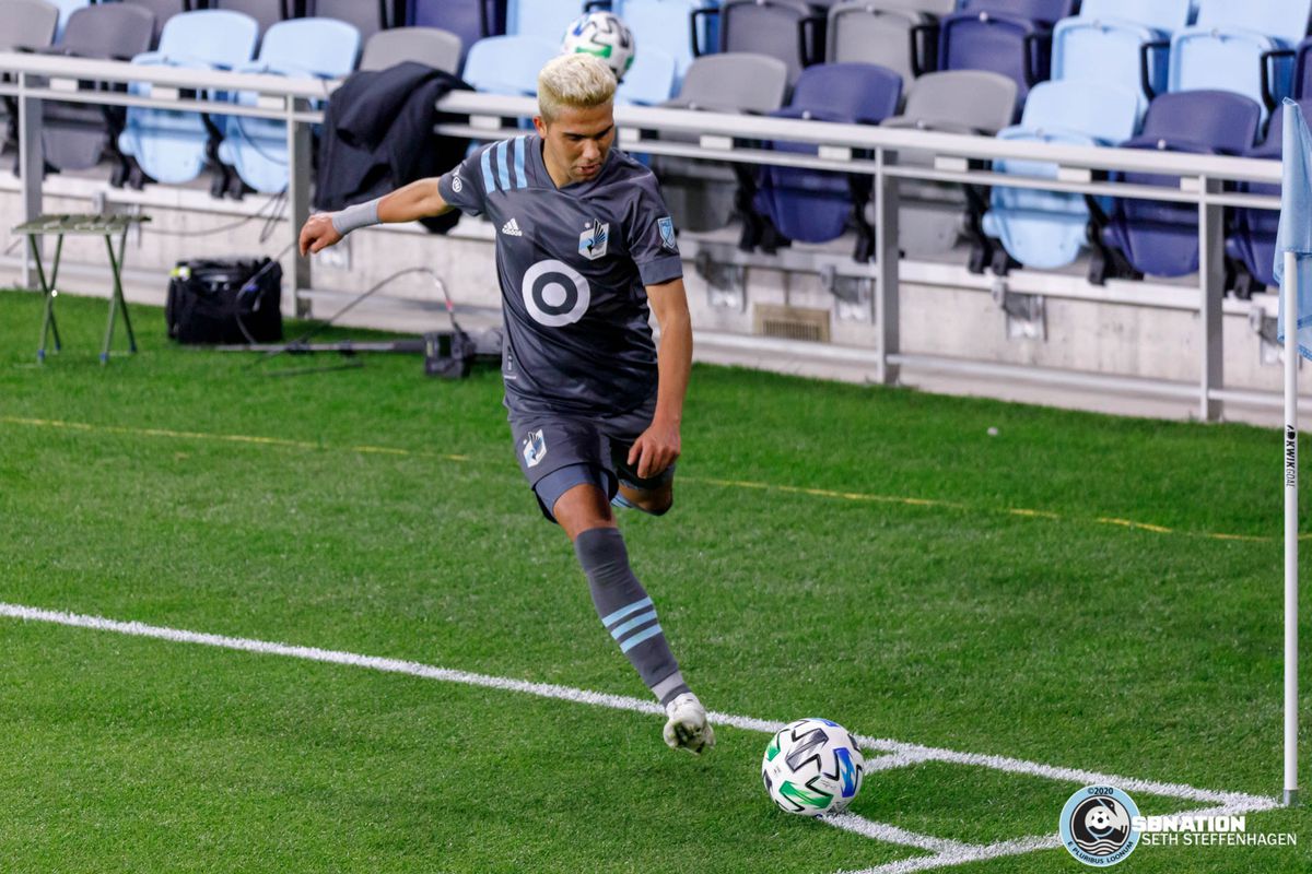 October 3, 2020 - Saint Paul, Minnesota, United States - Minnesota United midfielder Emanuel Reynoso (10) takes a corner kick during the match against FC Cincinnati at Allianz Field. 