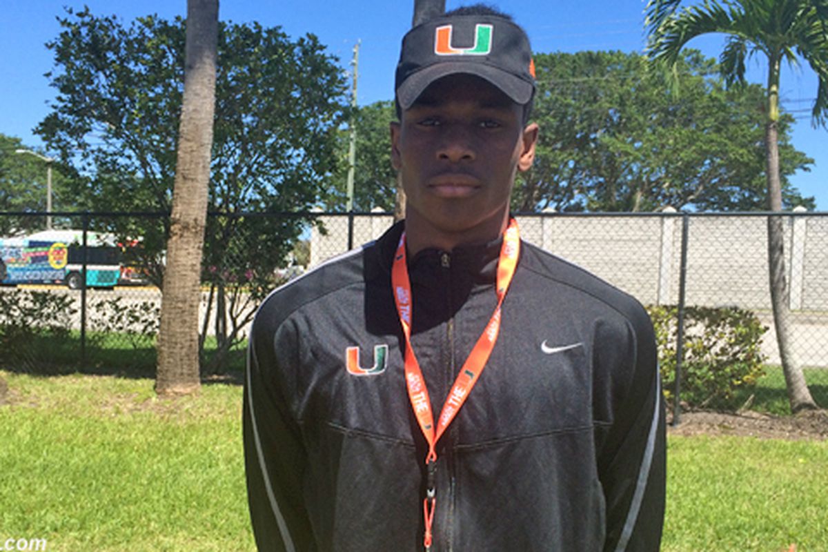 It's a family affair at Miami as 3-star WR Evidence Njoku commits to the Canes