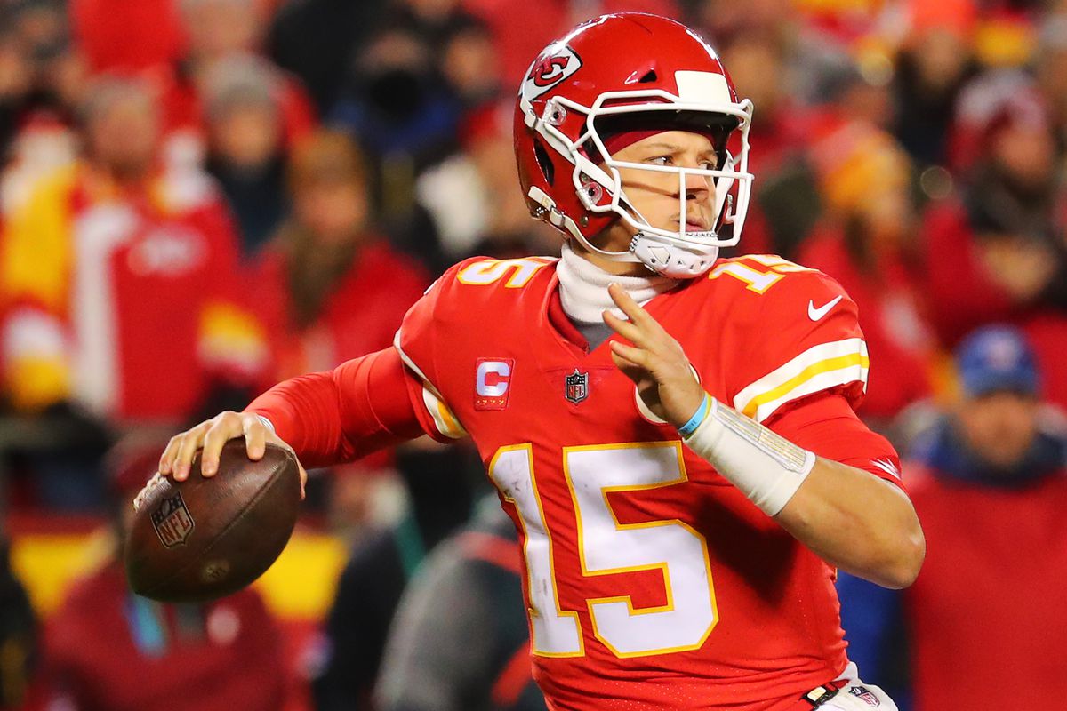 Patrick Mahomes #15 of the Kansas City Chiefs looks to pass the ball during the game against the Pittsburgh Steelers in the NFC Wild Card Playoff game at Arrowhead Stadium on January 16, 2022 in Kansas City, Missouri.
