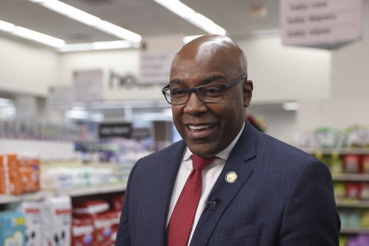 Illinois Attorney General Kwame Raoul speaks with reporters about preventing the theft of narcotics from pharmacies during a press conference, Tuesday, Nov. 30, 2021 at CVS on 1165 N. Clark St in Near North.