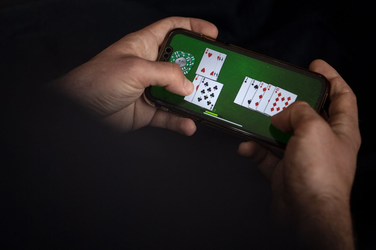 Researchers: legalization of online casinos poses addiction risks