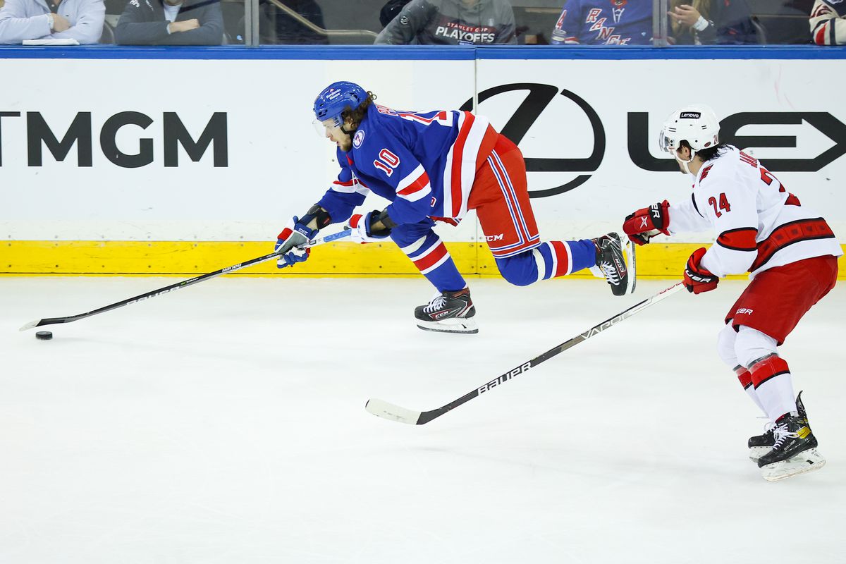 NHL: MAY 24 Playoffs Round 2 Game 4 - Hurricanes at Rangers