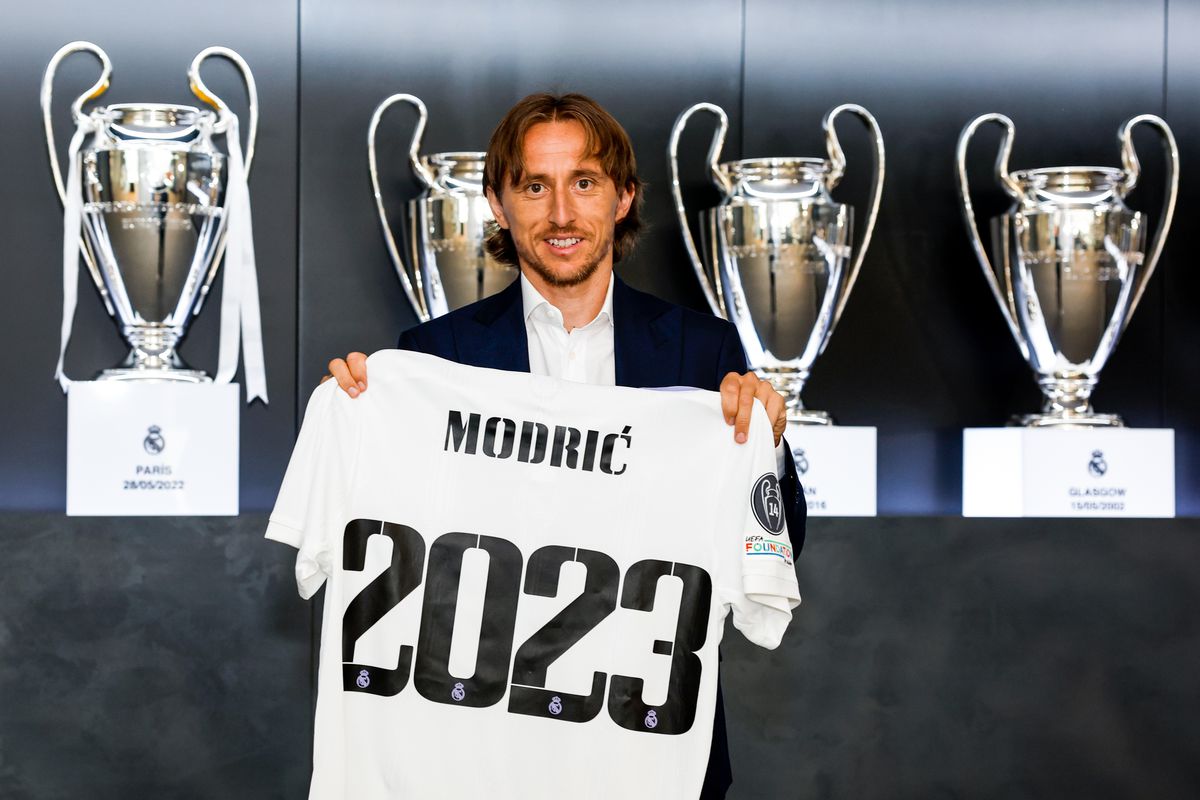 Luka Modric Extends His Contract With Real Madrid