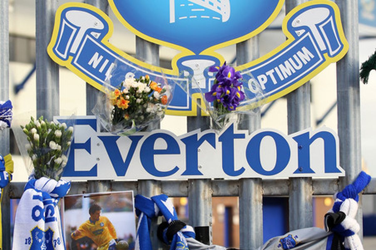 BOLTON, ENGLAND - NOVEMBER 28:  Tributes to footballer and ex Everton player Gary Speed are seen outside Goodison Park the home ground of Everton FC on November 28, 2011 in Bolton, United Kingdom.  (Photo by Alex Livesey/Getty Images)