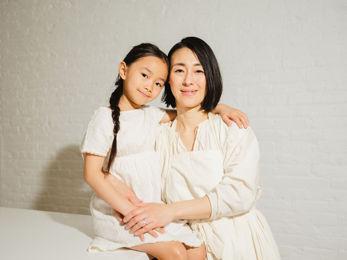 Yukiko “Yuki” Hayakawa and her daughter Noe, both wearing linen. 