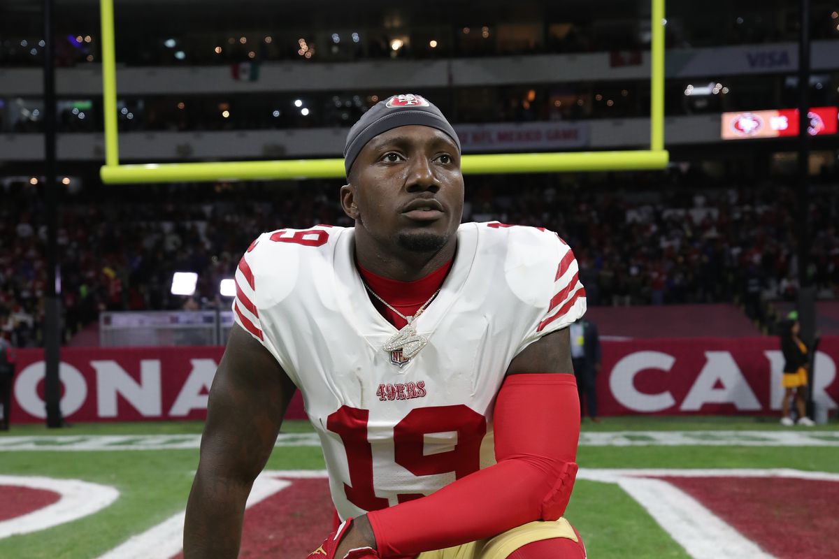 Deebo Samuel #19 of the San Francisco 49ers on the field before the game against the Arizona Cardinals at Estadio Azteca on November 21, 2022 in Mexico City, Mexico.