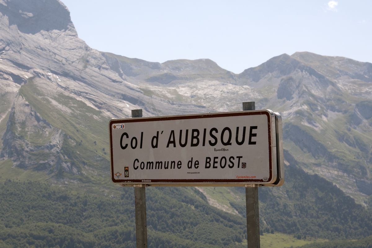 Summit road sign at Col d’ Aubisque in the Pyrénées