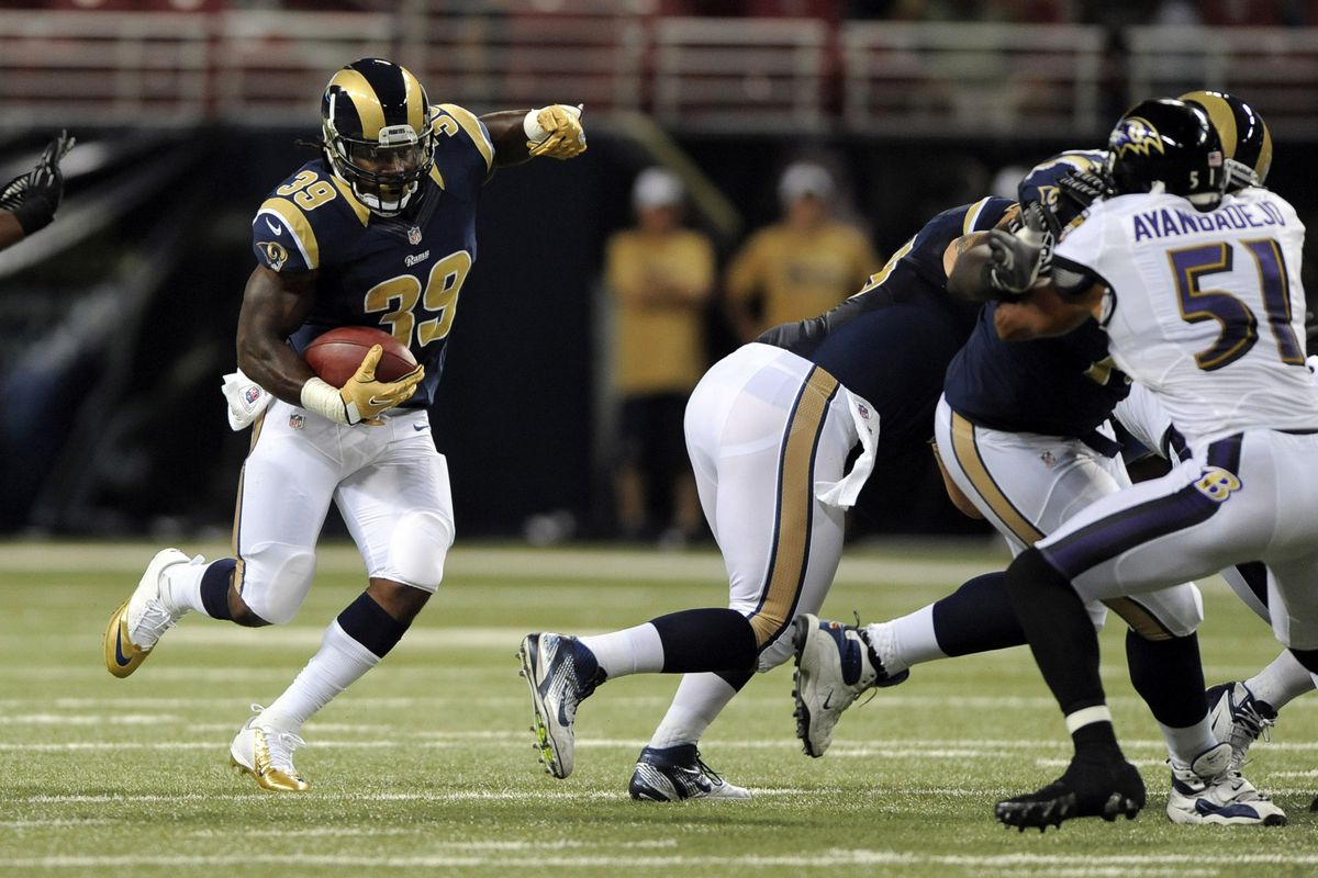August 30, 2012; St. Louis, MO, USA; St. Louis Rams running back Steven Jackson (39) runs against the Baltimore Ravens during the first half at the Edward Jones Dome. Mandatory Credit: Jeff Curry-US PRESSWIRE