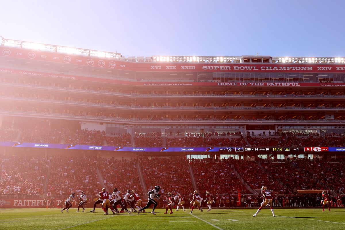 General view of the action between the Houston Texans and the San Francisco 49ers at Levi’s Stadium on January 02, 2022 in Santa Clara, California.