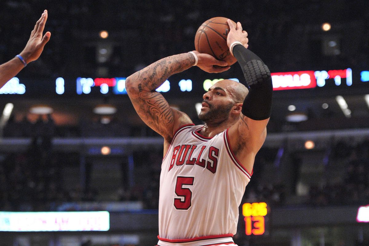 Former Blue Devil Carlos Boozer apparently has tremendous peripheral vision