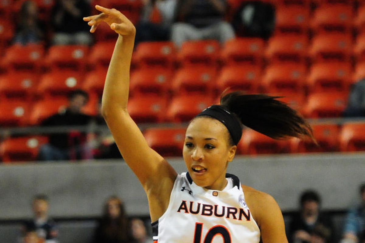 Brandy Montgomery (10) Alabama vs Auburn Women's Basketball on Sunday, March 1, 2015 in Auburn, Ala.