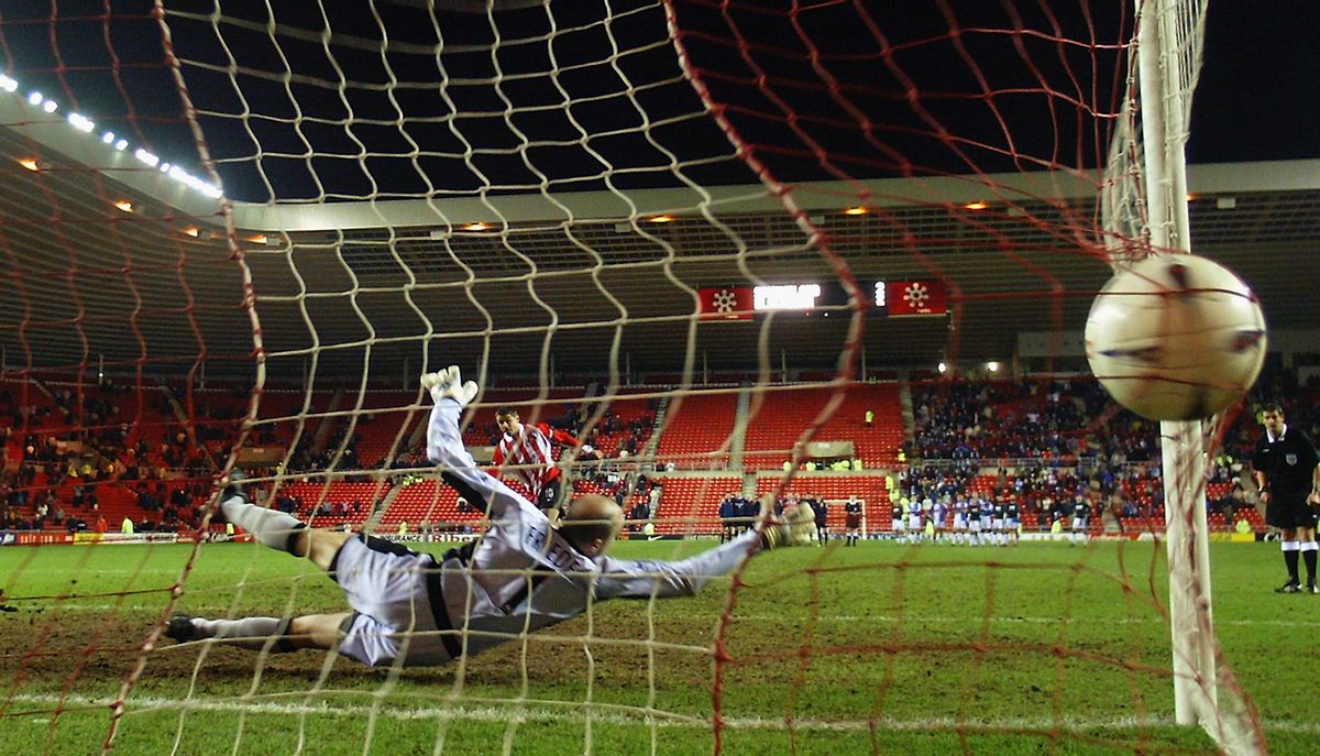 Kevin Phillips of Sunderland takes his penalty kick and scores past Brad Friedel of Blackburn Rovers