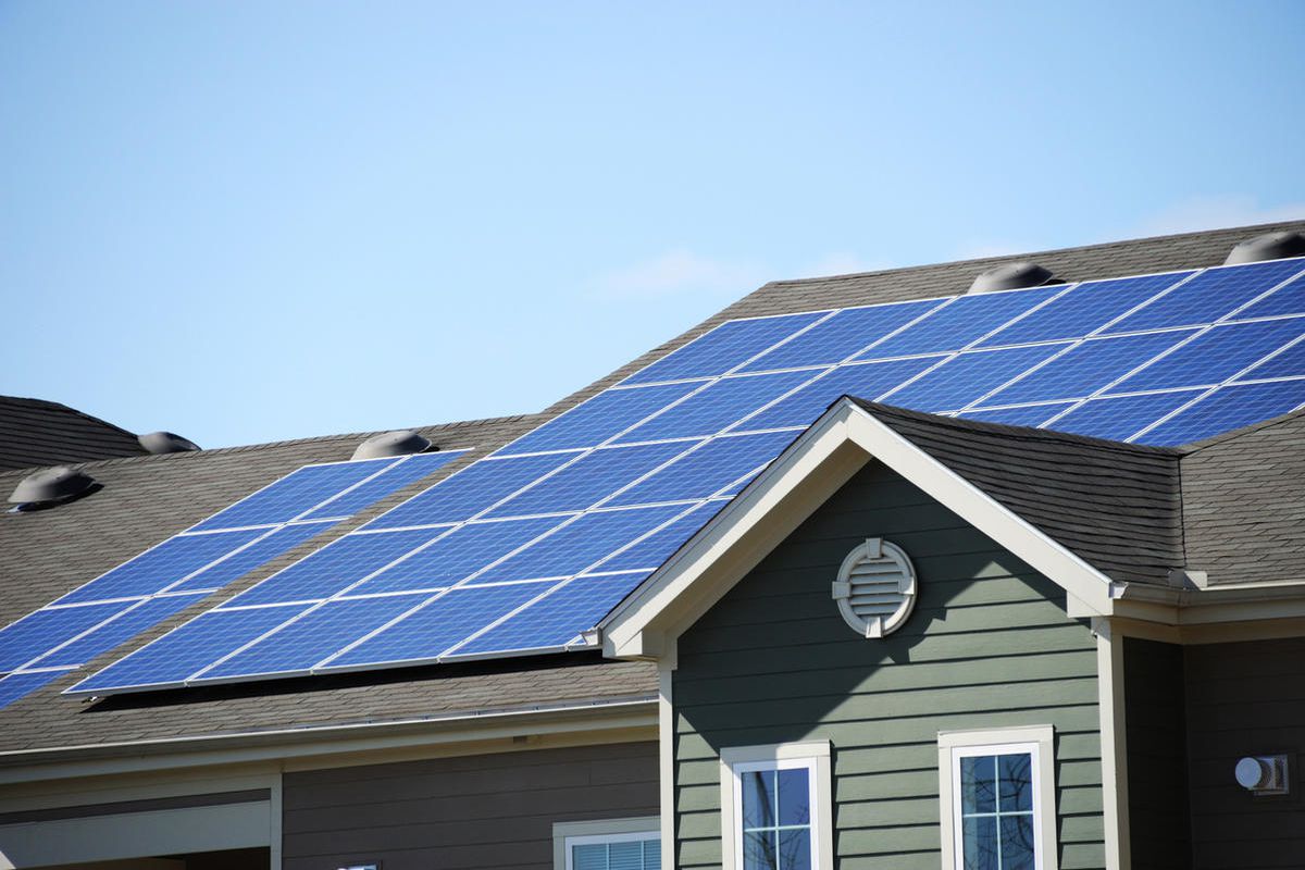 The state, its largest electric utility, solar companies and energy advocates have hammered out a preliminary compromise on the future of rooftop solar in Utah.