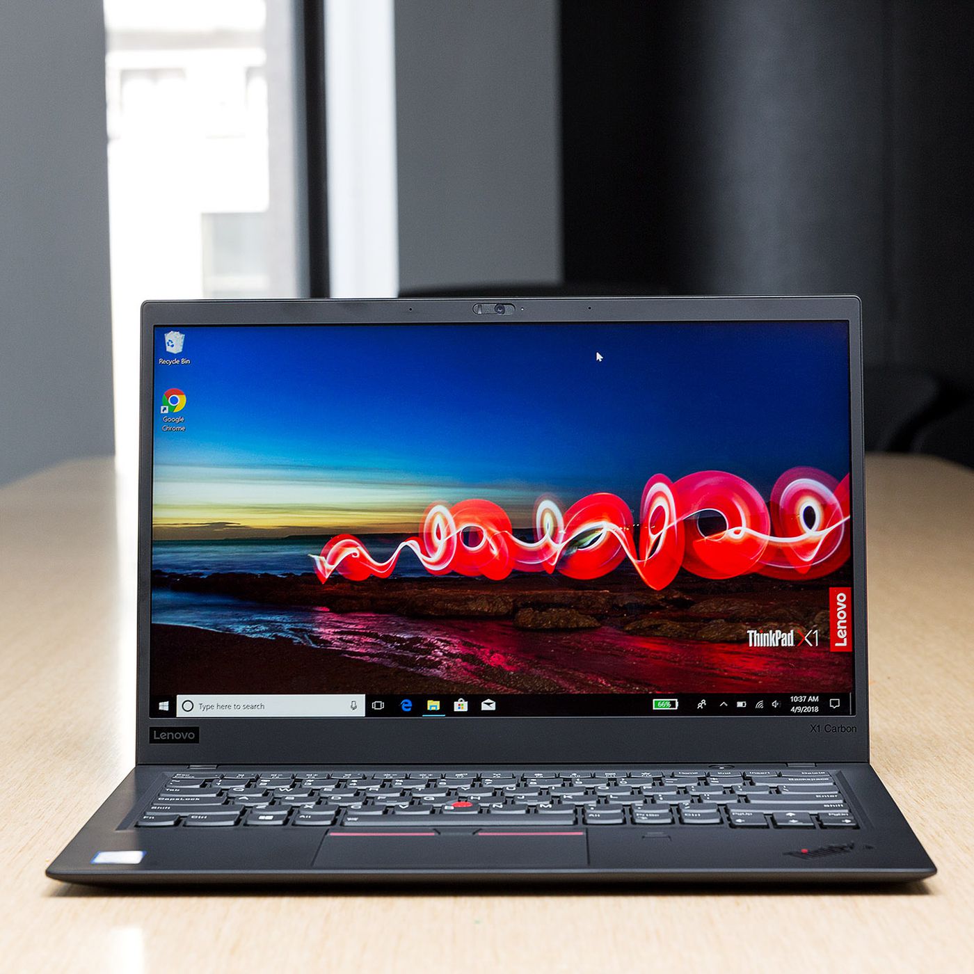 Lenovo ThinkPad X1 Carbon (2018) review: business in the front 