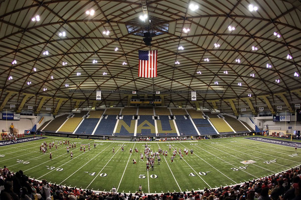 FLAGSTAFF AZ - AUGUST 01:  The Arizona Cardinals practice in training camp at Northern Arizona University Walkup Skydome on August 1 2010 in Flagstaff Arizona.  (Photo by Christian Petersen/Getty Images)