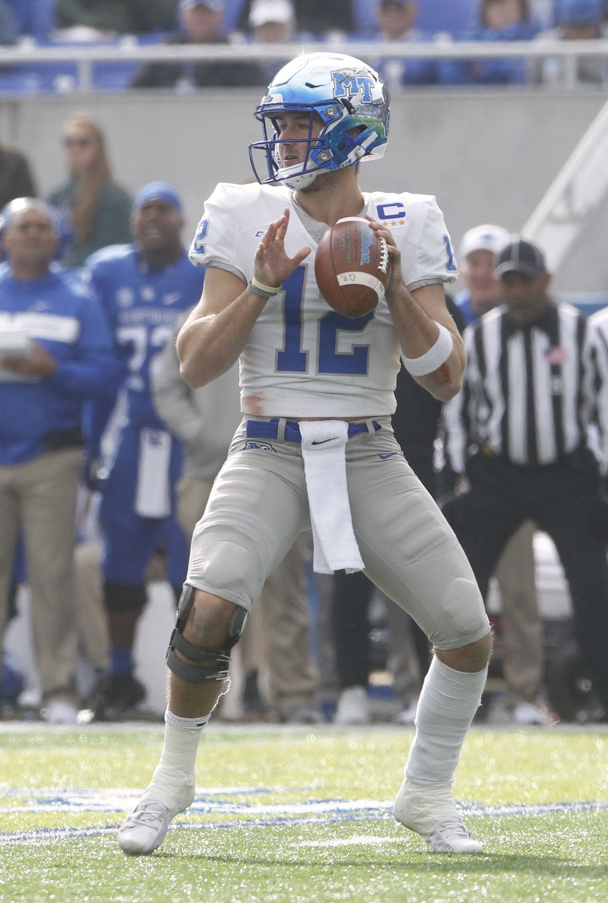 NCAA Football: Middle Tennessee at Kentucky