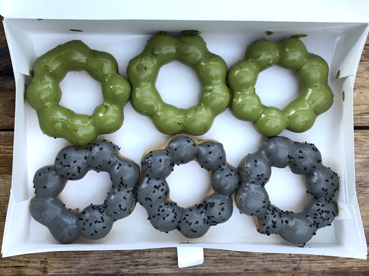 Matcha and black sesame mochi donuts from Mochill