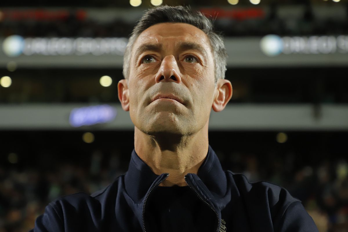 Pedro Caixinha, head coach of Santos during the 5th round match between Santos Laguna and America as part of the Torneo Grita Mexico C22 Liga MX at Corona Stadium on February 12, 2022 in Torreon, Mexico.