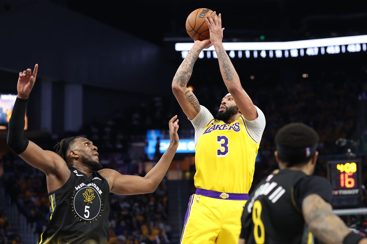 Los Angeles Lakers v Golden State Warriors - Game One
