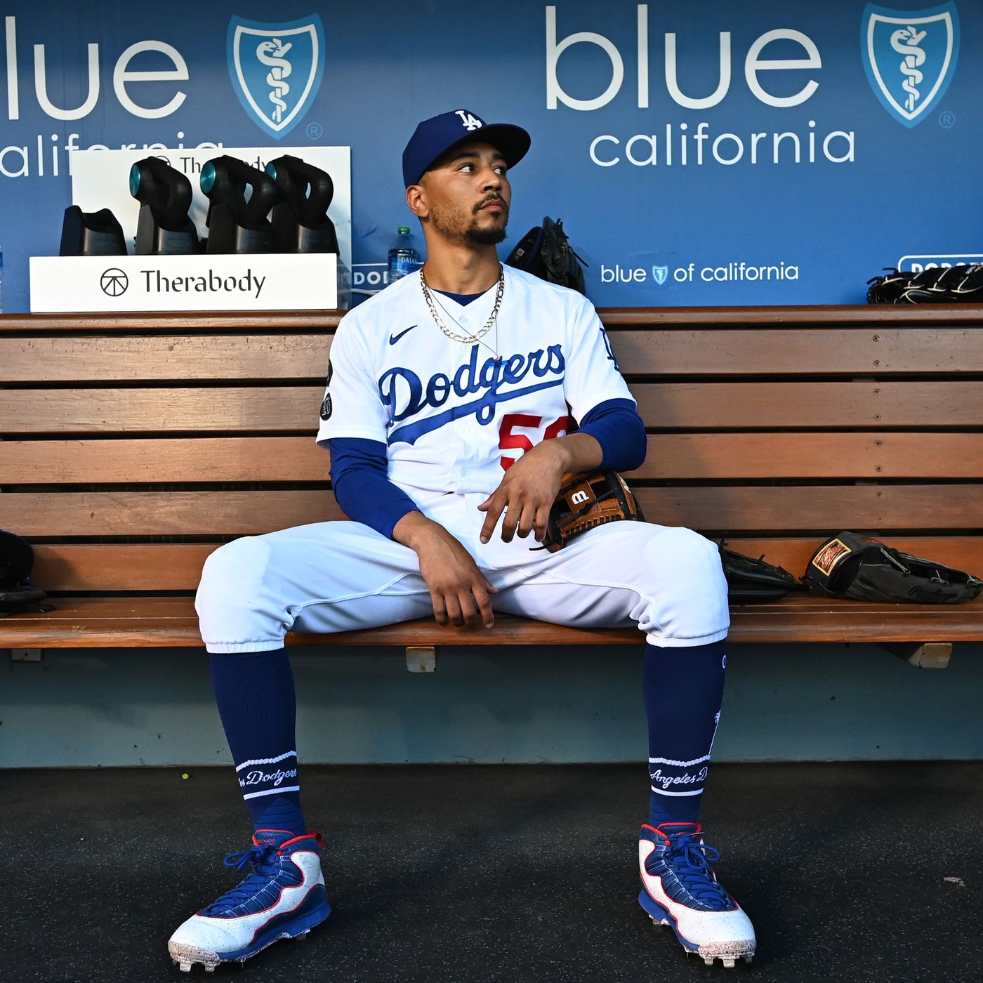 Mookie Betts injury: Dodgers OF back in lineup after hip discomfort True Blue LA
