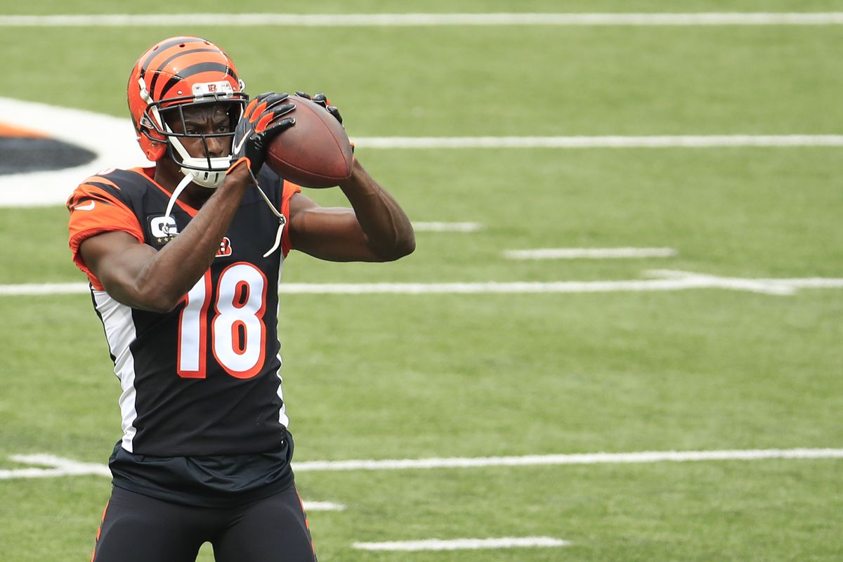 Wide receiver A.J. Green of the Cincinnati Bengals warms up before playing against the Los Angeles Chargers at Paul Brown Stadium on September 13, 2020 in Cincinnati, Ohio.