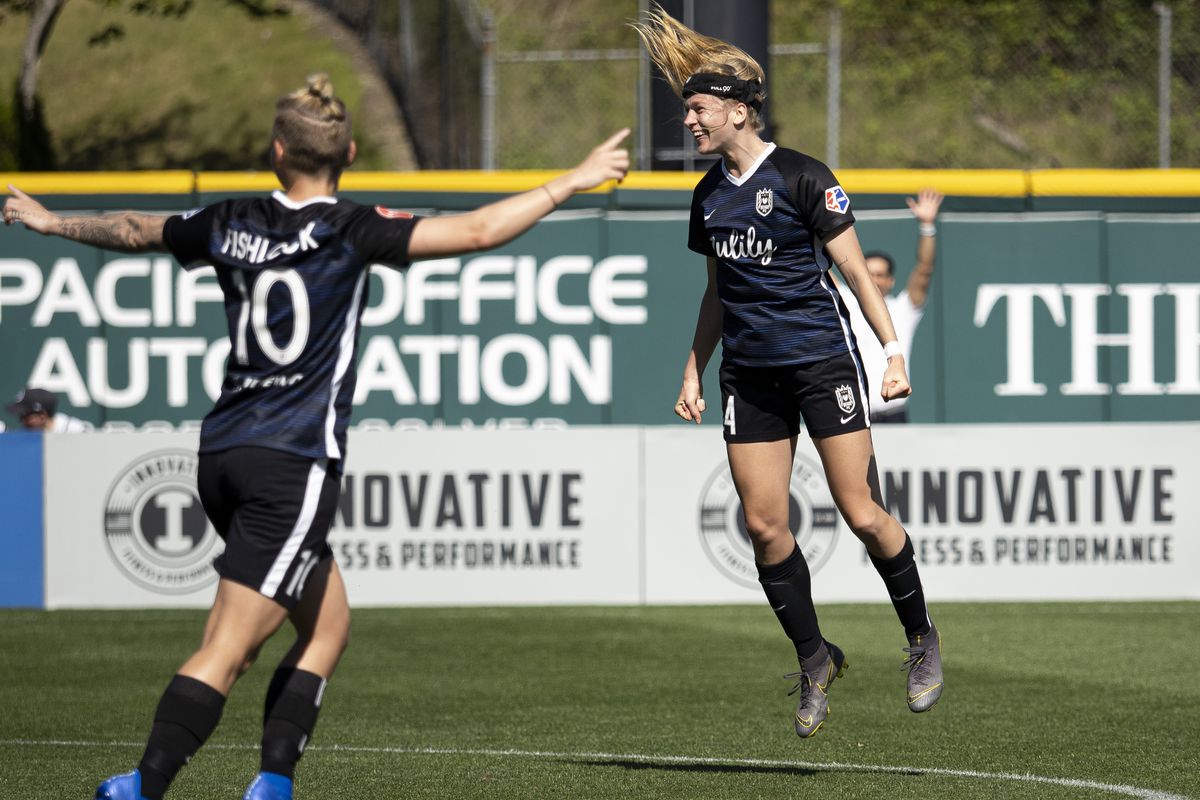 SOCCER: MAY 27 NWSL - NC Courage at Reign FC