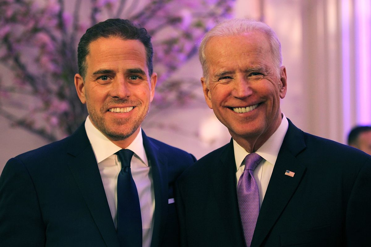 Hunter and Joe Biden at an event in 2016