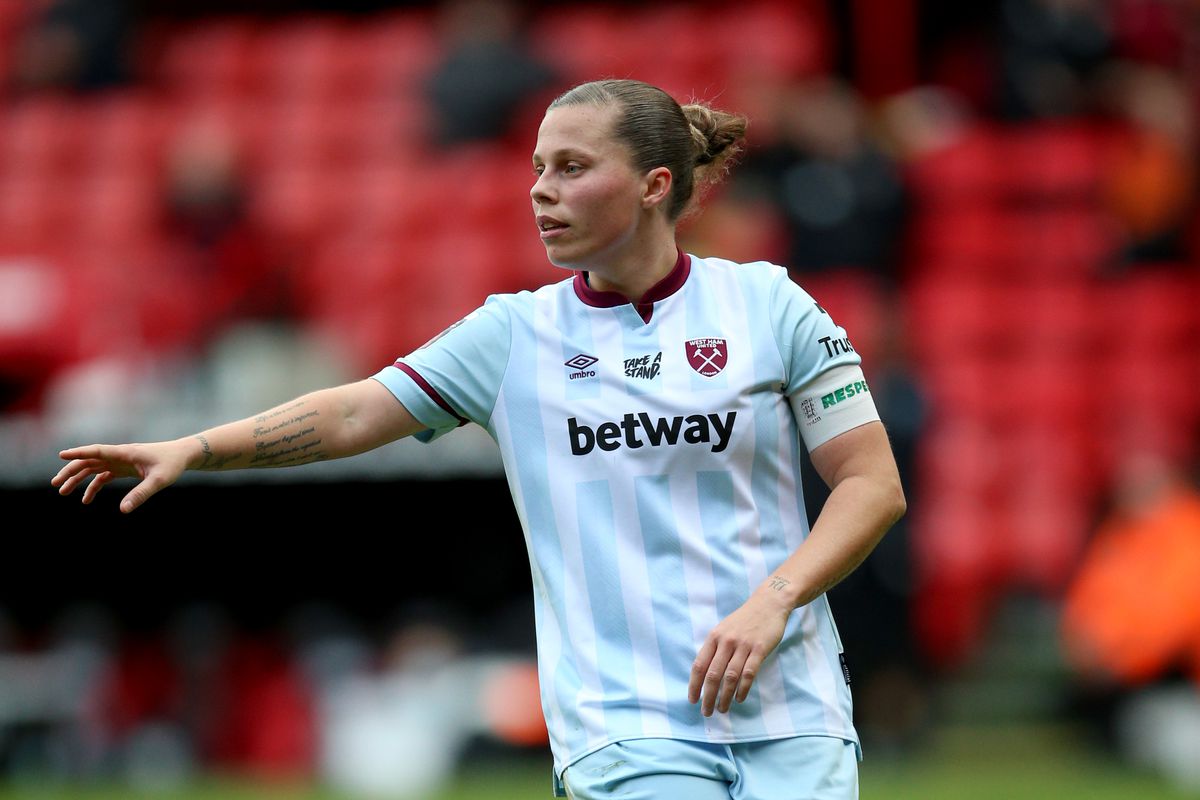 Liverpool FC Women In Talks With Defender Gilly Flaherty - The Liverpool  Offside