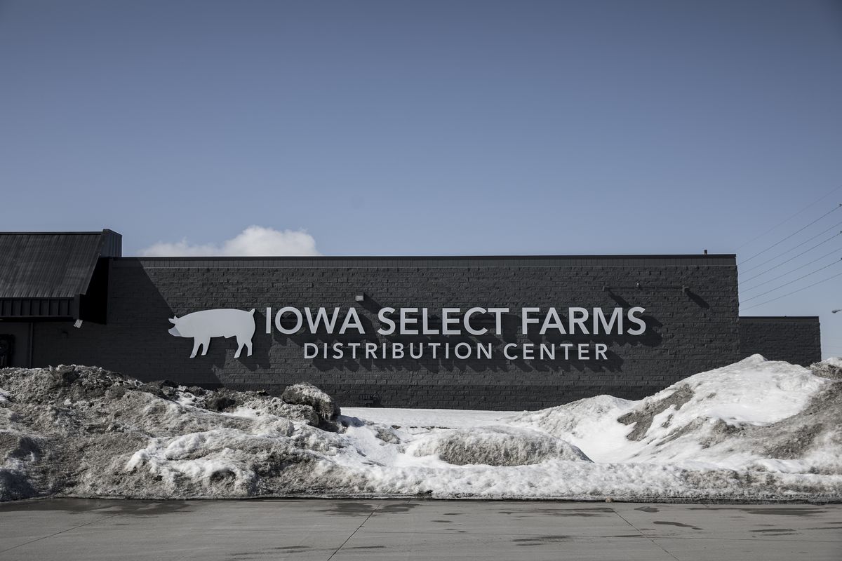 A Select Farms distribution center in Iowa Falls.&nbsp;