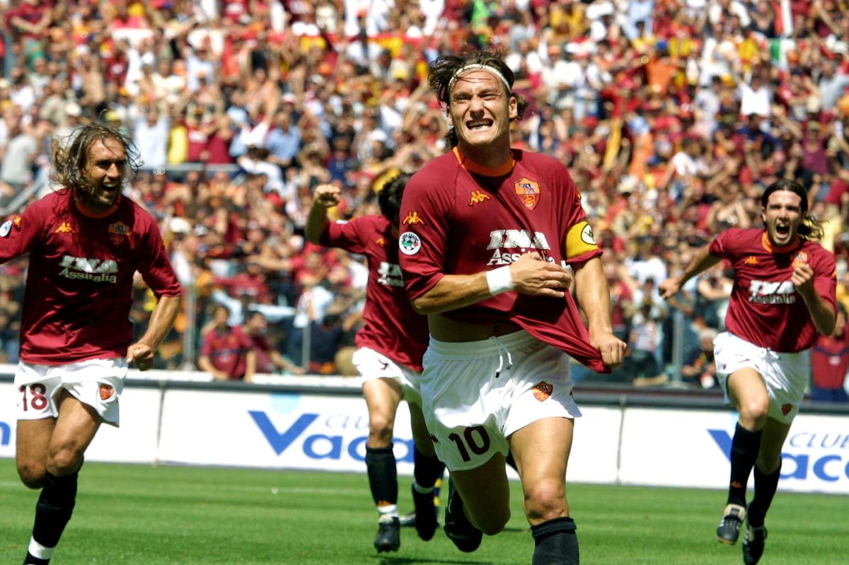 AS Roma’s captain Francesco Totti jubilates after