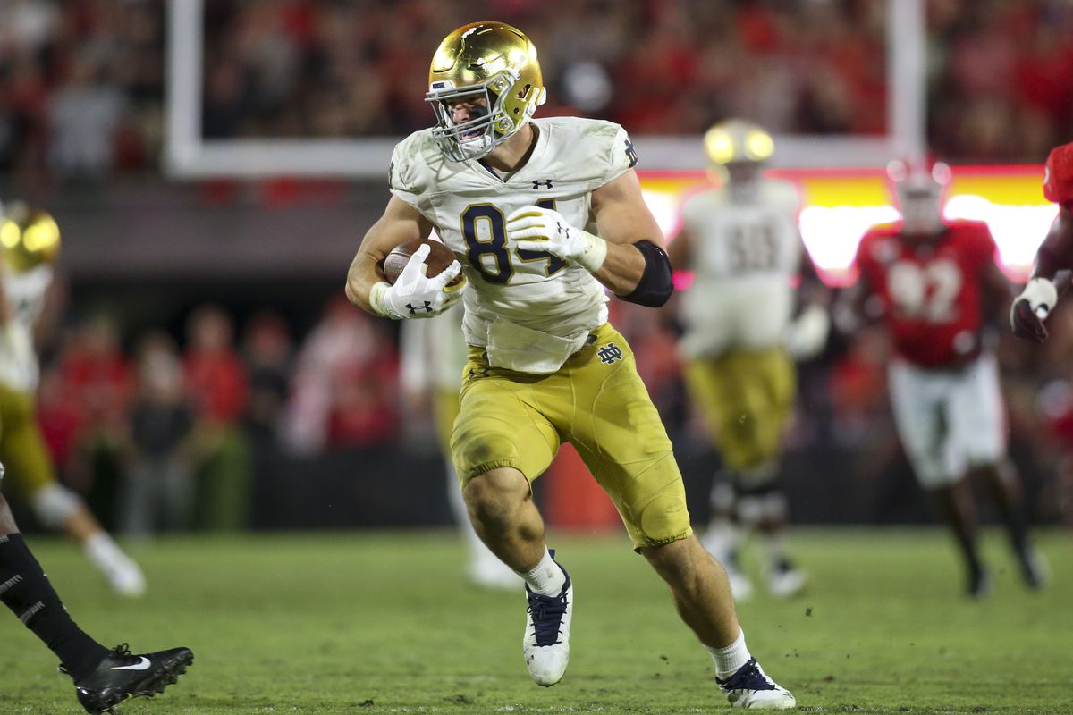 Notre Dame Fighting Irish tight end Cole Kmet runs after a catch against the Georgia Bulldogs in the fourth quarter at Sanford Stadium.&nbsp;