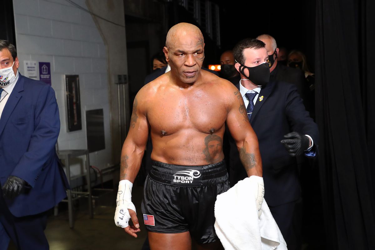 Triller Presents Mike Tyson vs Roy Jones Jr. boxing news