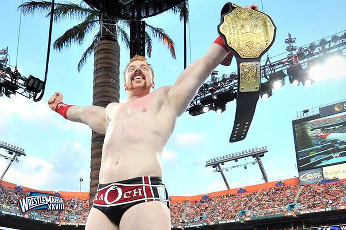 Sheamus suffers a narly looking injury.