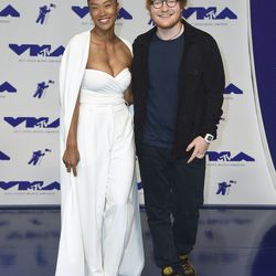 Jennie Pegouskie, left, and Ed Sheeran arrive at the MTV Video Music Awards at The Forum on Sunday, Aug. 27, 2017, in Inglewood, Calif.