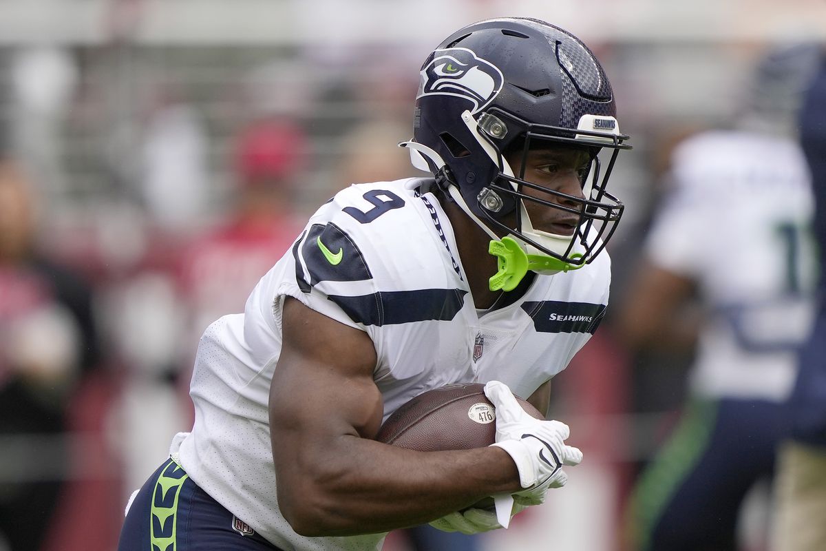 SANTA CLARA, CALIFORNIA - SEPTEMBER 18: Kenneth Walker III #9 of the Seattle Seahawks warms up before the game against the San Francisco 49ers at Levi’s Stadium on September 18, 2022 in Santa Clara, California.