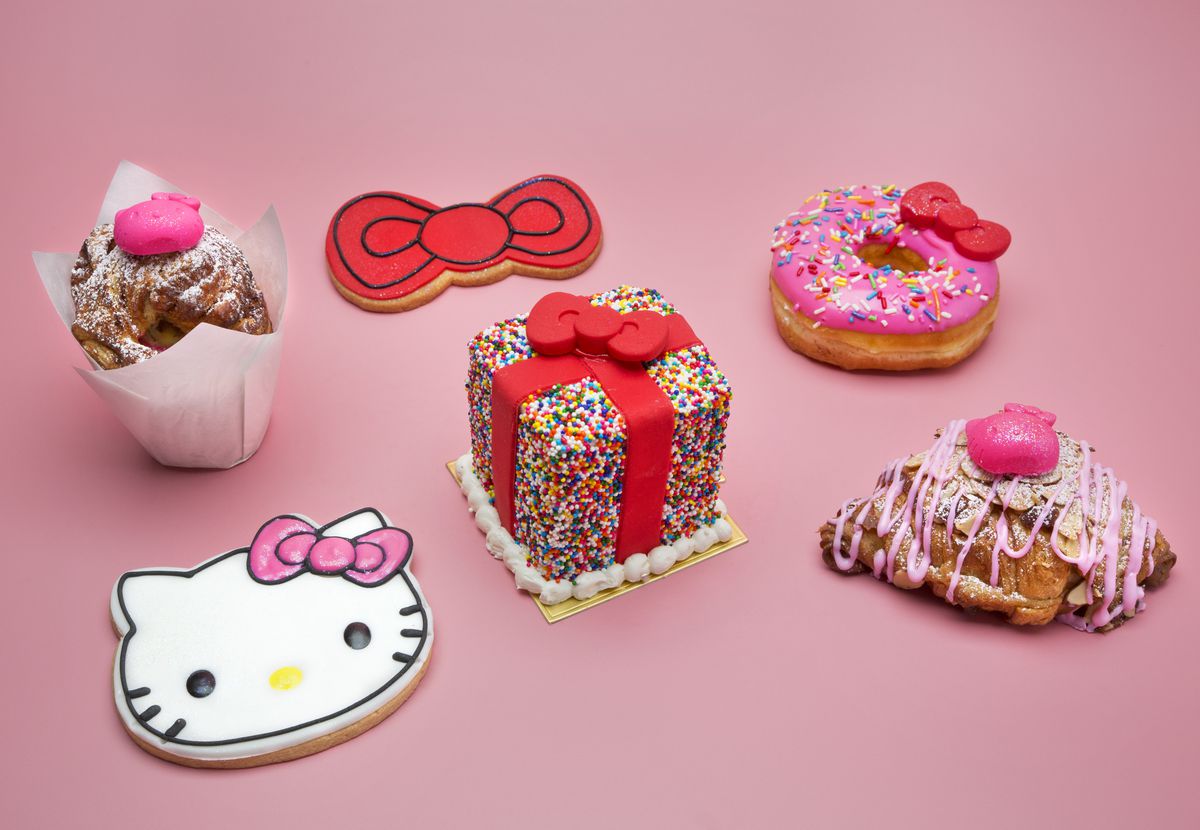 Sweets at the Hello Kitty Cafe