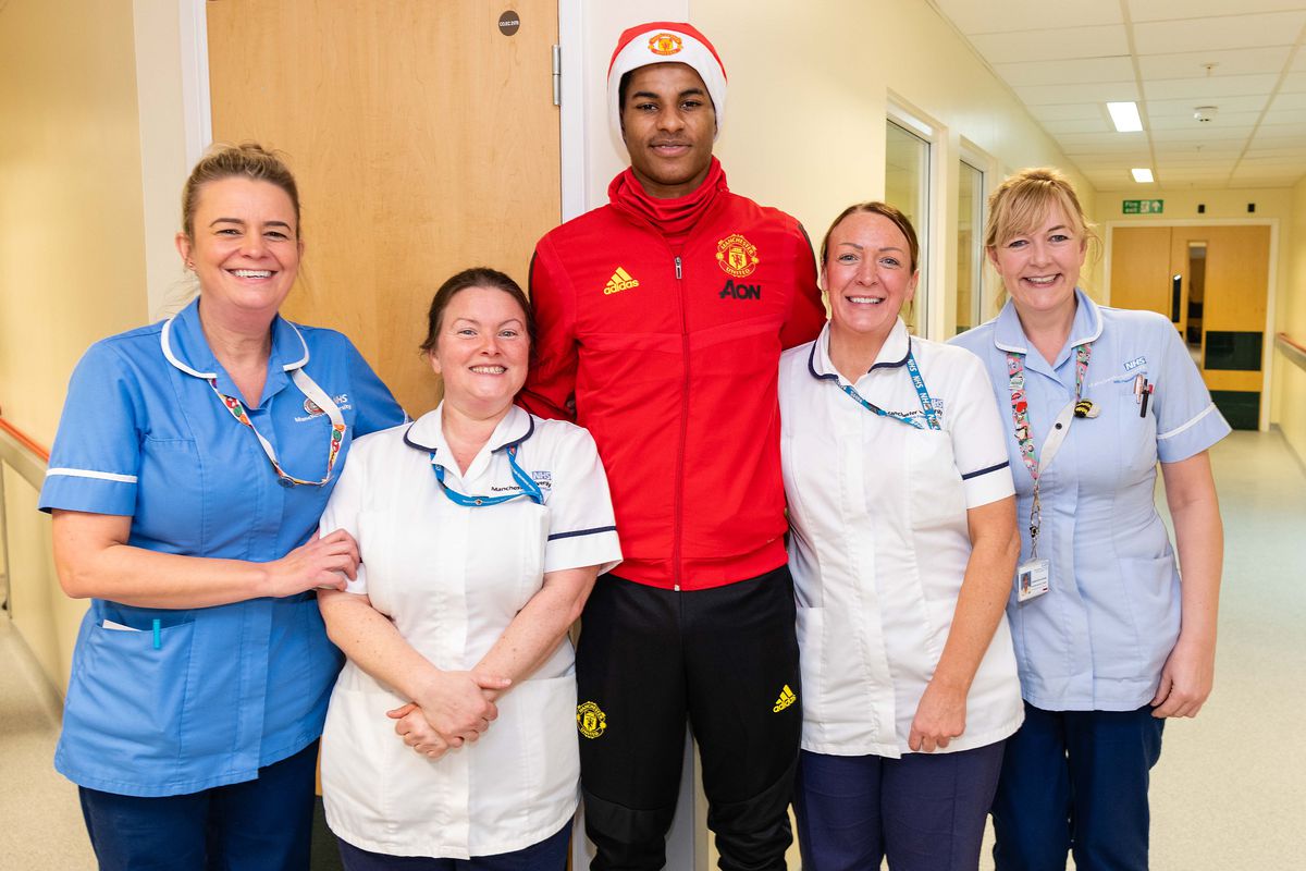 Manchester United Players Deliver Gifts to Patients at Royal Manchester Children’s Hospital